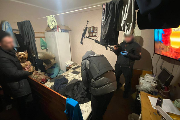 В Харькове накрыли бордель, в котором работали подростки (видео)