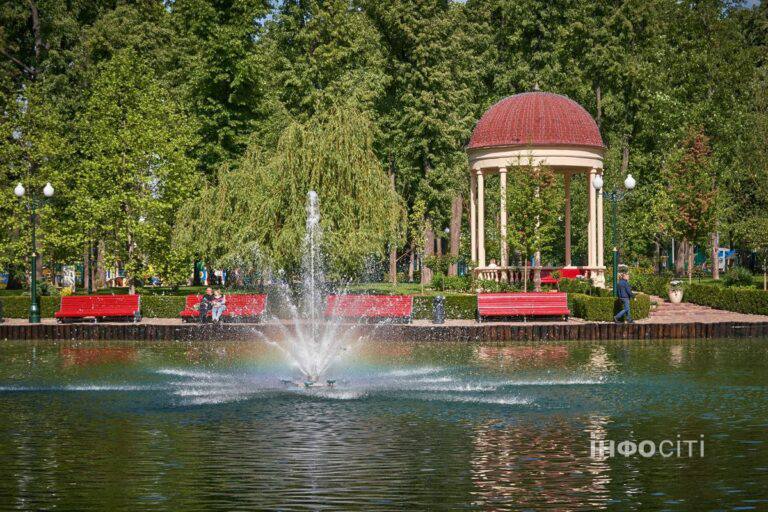 В Харькове озеро украсят цветами (фото)