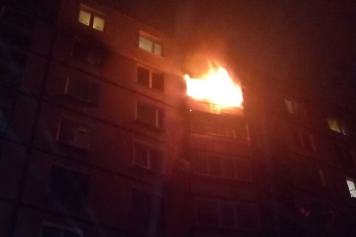 Пожар на Салтовке: эвакуировали жителей, есть погибшая (фото)