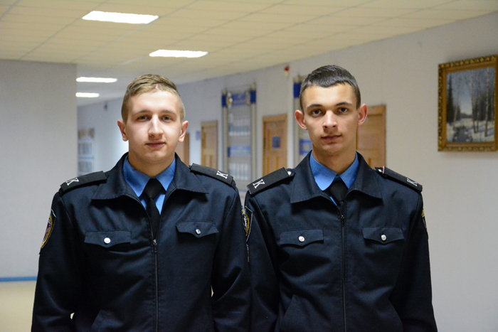 Харьковские курсанты спасли человеку жизнь (фото)