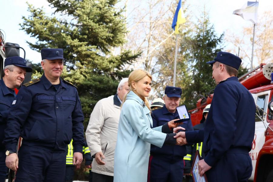 Харьковские пожарные получили новые автоцистерны (фото, видео)