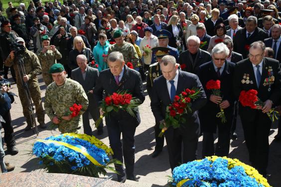 В Харькове почтили память погибших чернобыльцев (видео)