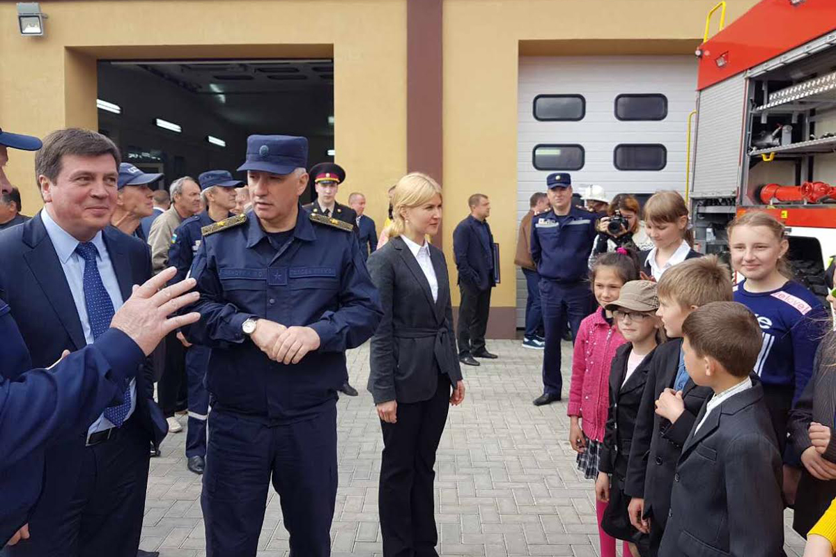 Светличная и Зубко открыли пожарное депо