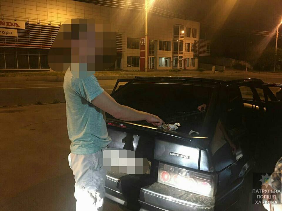 В Харькове поймали водителя под наркотиками (фото)