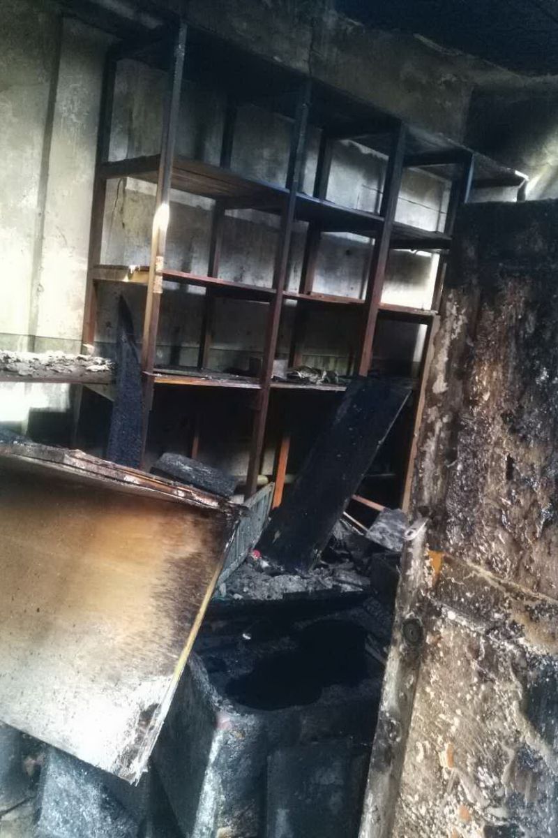 В Пятихатках горел бывший дом культуры