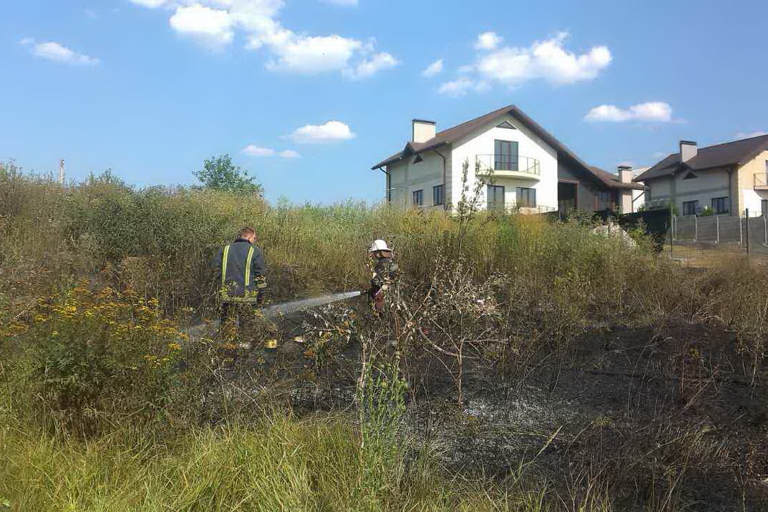 Под Харьковом сгорел дом