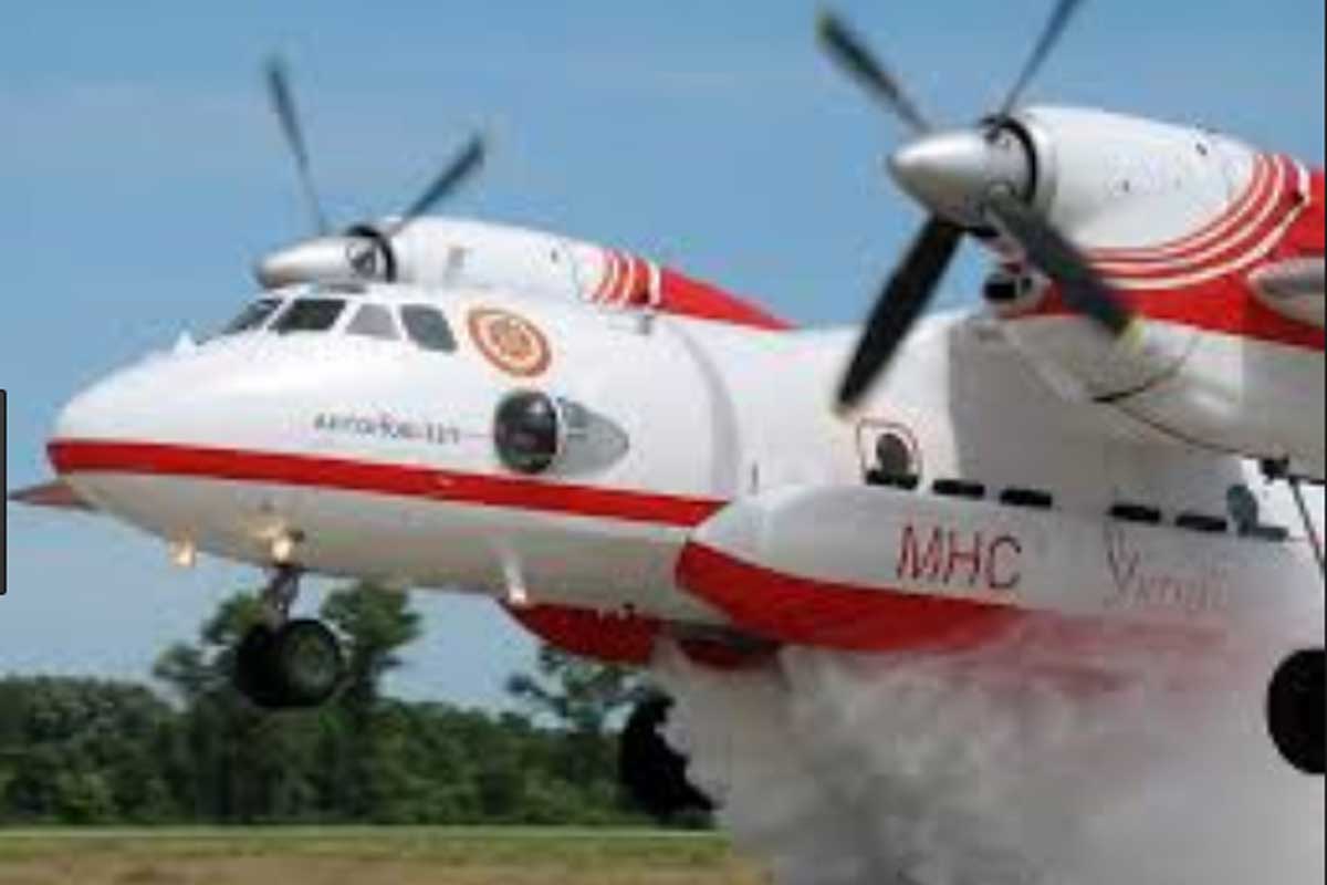 Лесной пожар под Харьковом тушат с самолетов