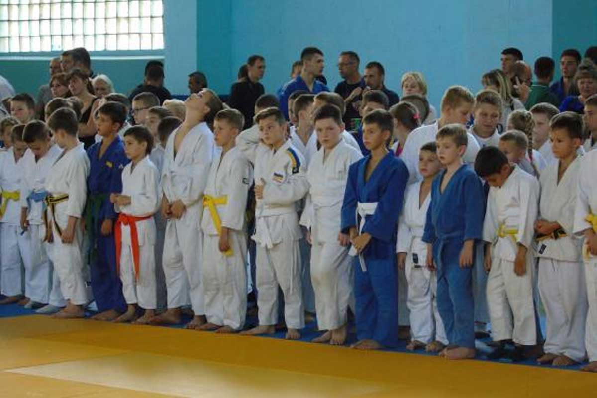 В Харькове начался областной юношеский турнир по дзюдо (фото)