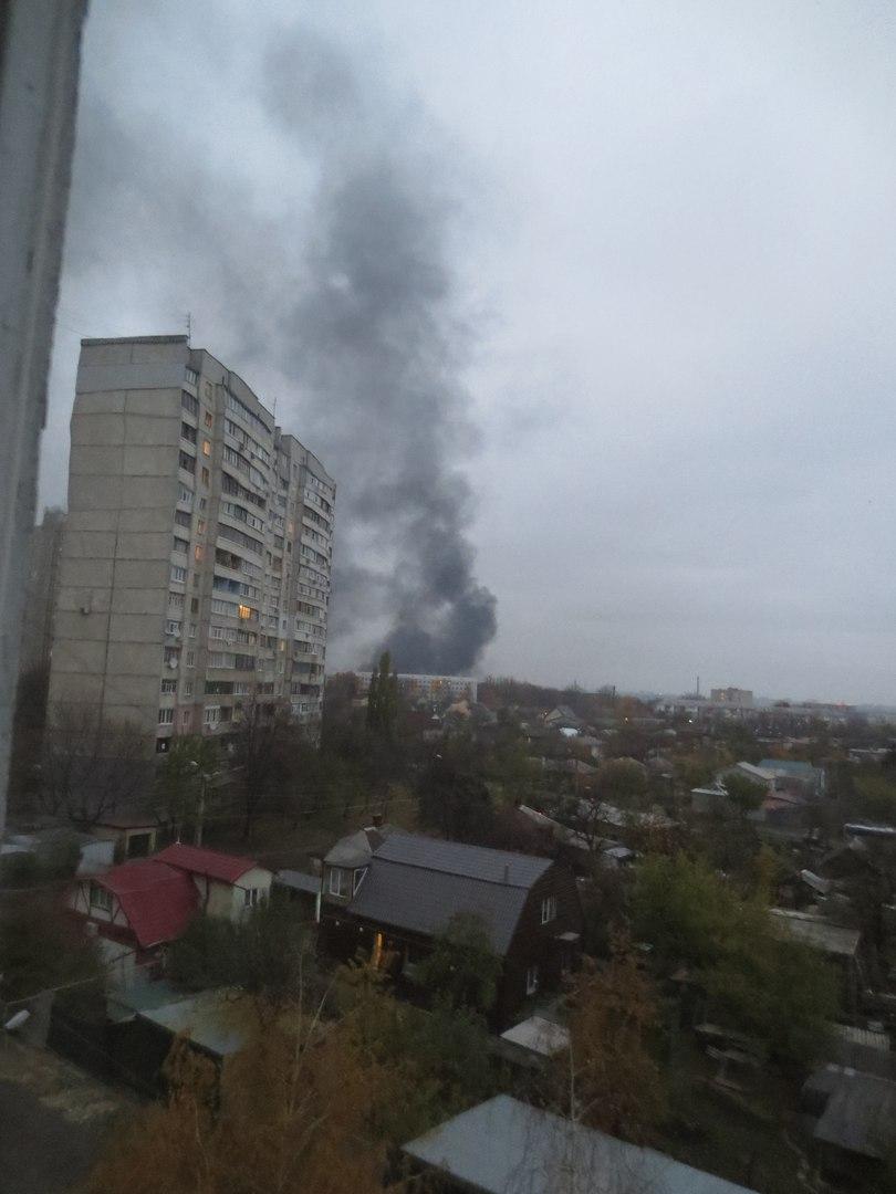 В Харькове - пожар на заводе (фото, дополнено)