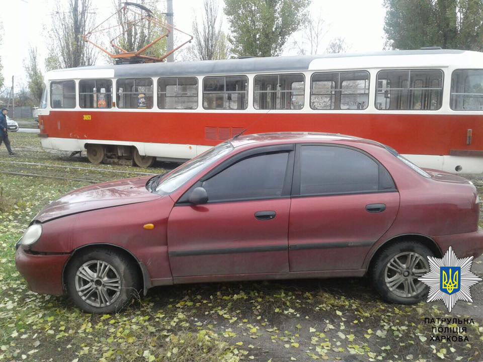 На Салтовке - ДТП с трамваем (фото)