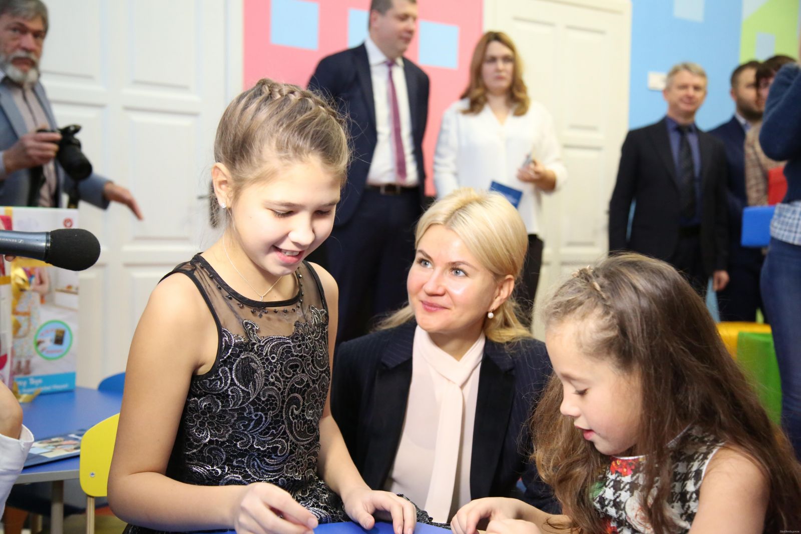 Светличная и Луценко открыли детский центр (фото)