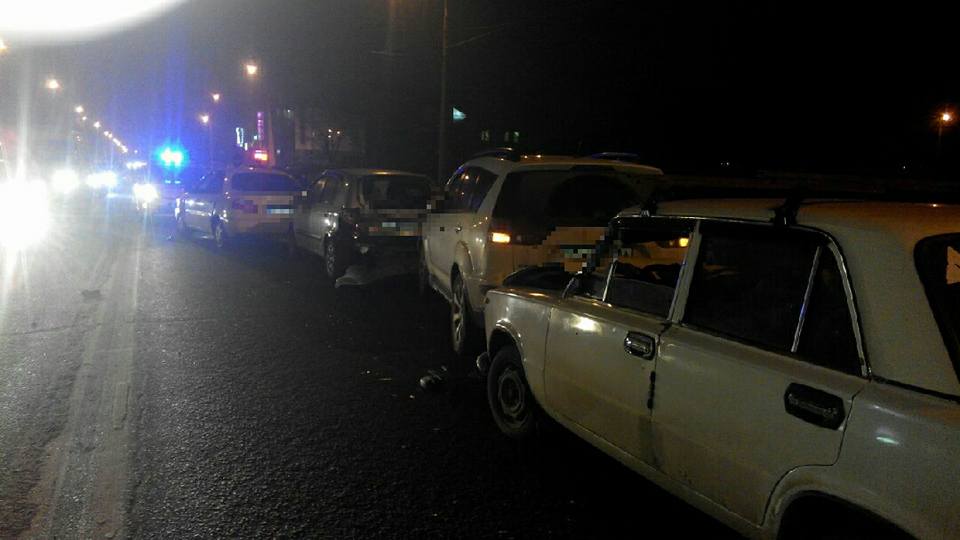 В Харькове столкнулись пять машин (фото)