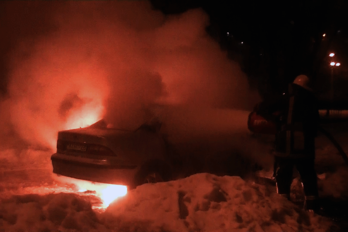 На Салтовке горели машины (фото, видео)