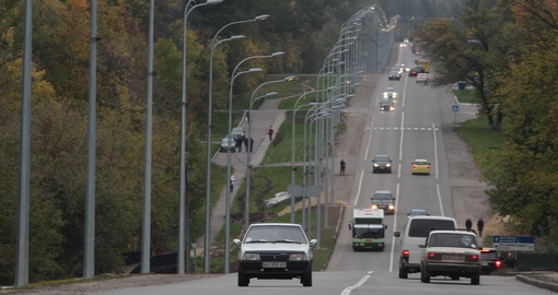 В Харькове посреди дороги подрались водитель и пассажир (видео)