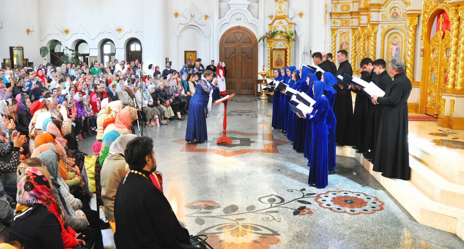 В Харькове отметили День святых жен-мироносиц