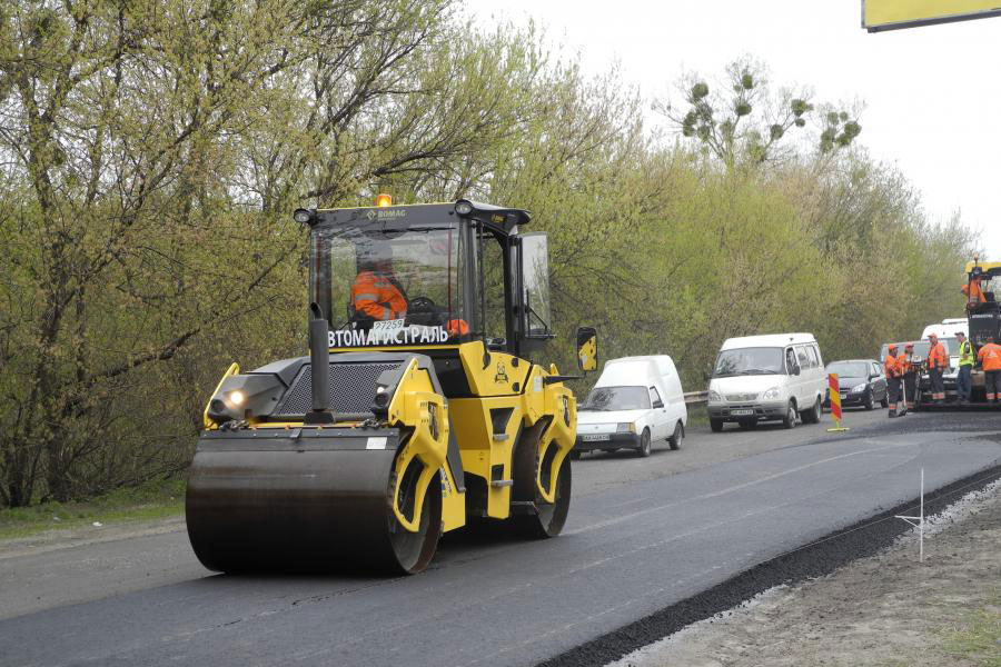 Как идет ремонт дорог в Харьковской области
