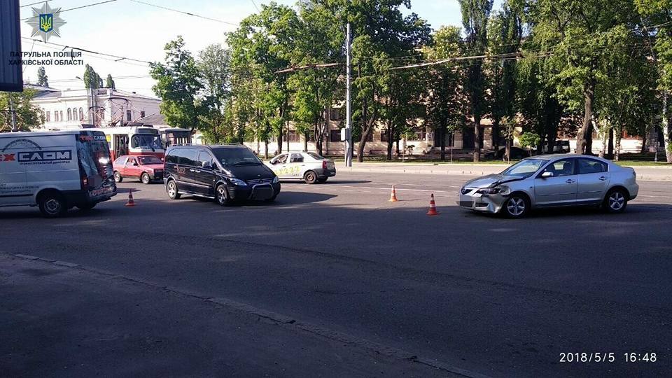 Авария на Московском: есть пострадавшие (фото)