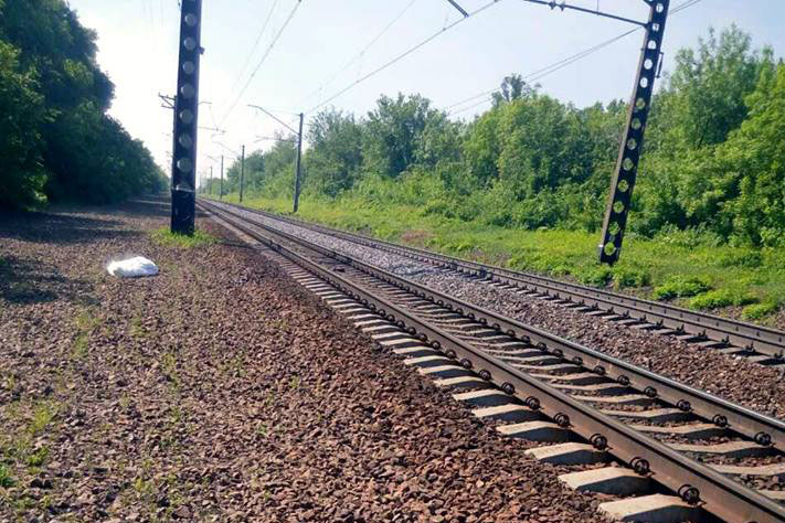 В Харькове поезд сбил насмерть неизвестного мужчину