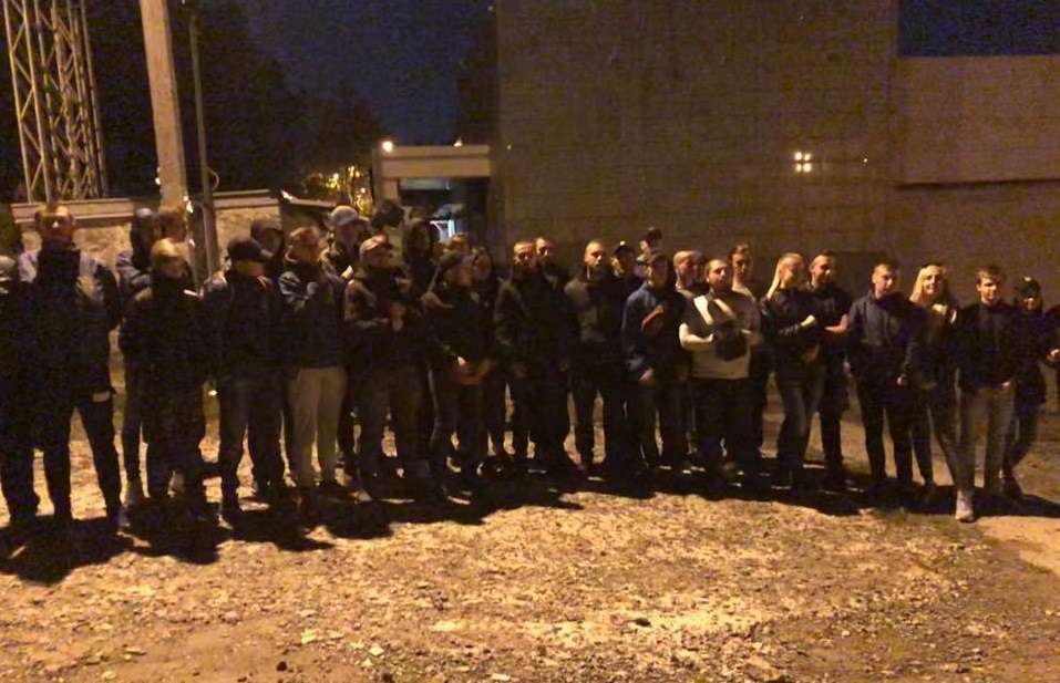 В Харькове активисты заблокировали ночной клуб (фото, видео)