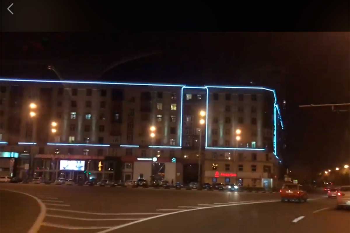 В центре Харькова на домах появилась необычная подсветка (видео)