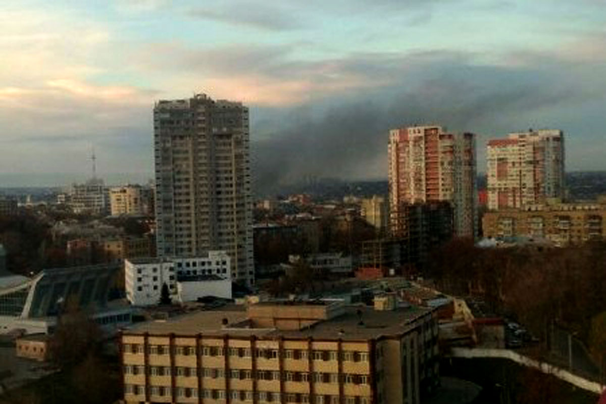 В Харькове - крупный пожар (фото, видео)