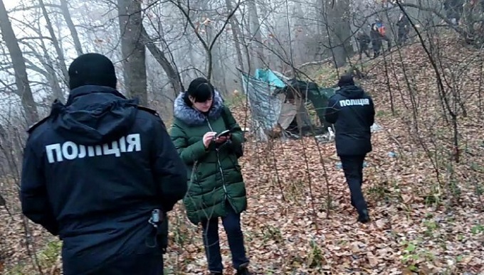 Убийство девочки под Харьковом: возле трупа нашли деньги и презерватив