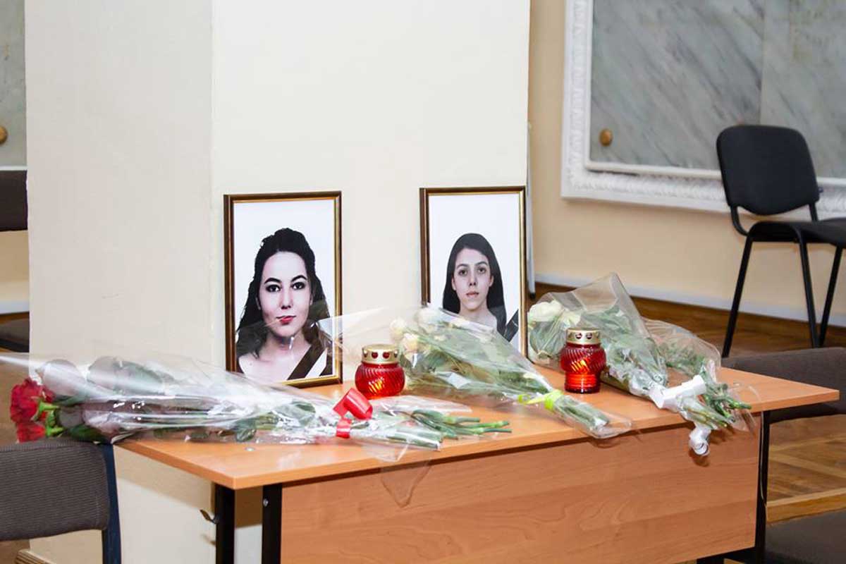 В Харькове прошла панихида по убитым студенткам (фото)