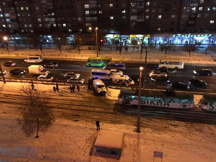 В Харькове машина сбила пешехода (фото)