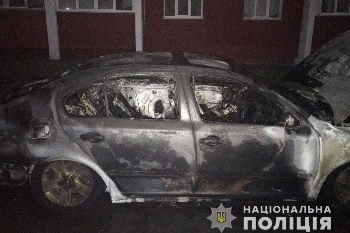 Харьковские копы расследуют массовые поджоги автомобилей