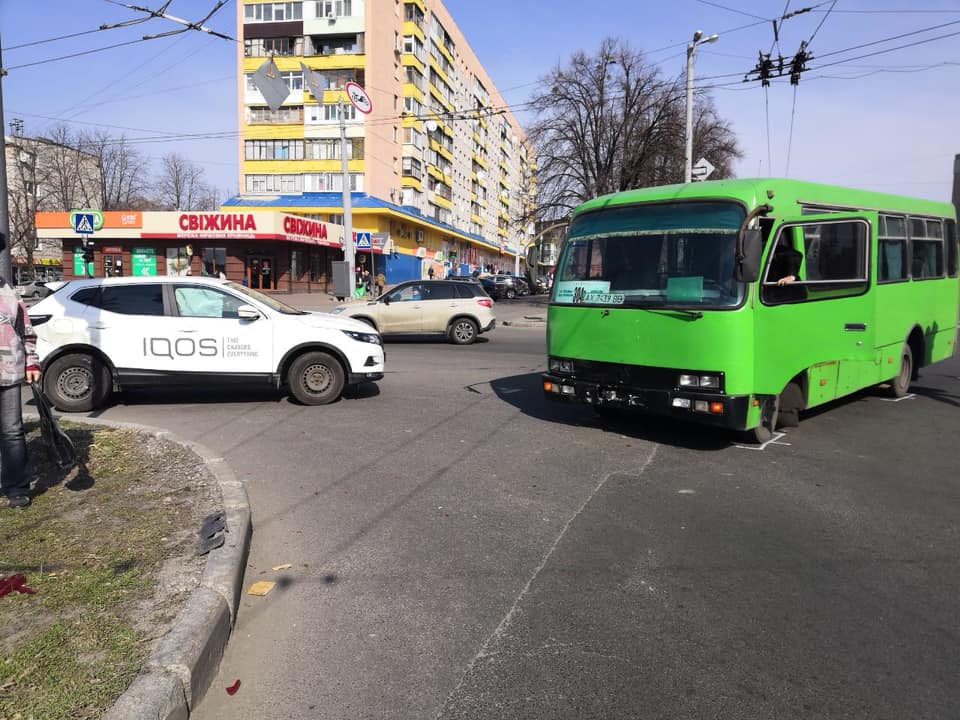 Авария с маршруткой: подробности, фото