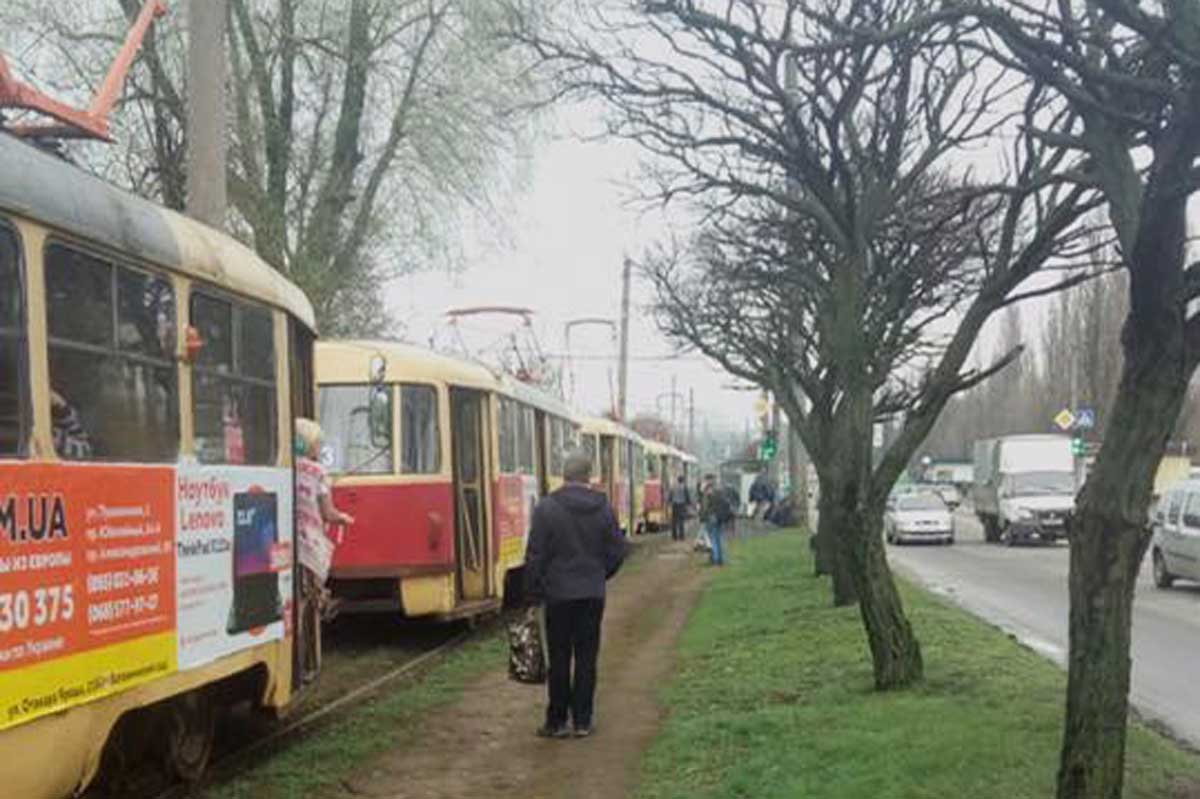 В Харькове стоят трамваи (фото)