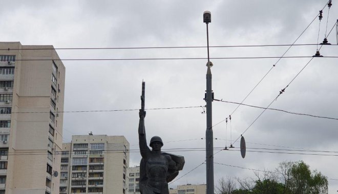 В Харькове молния ударила в памятник