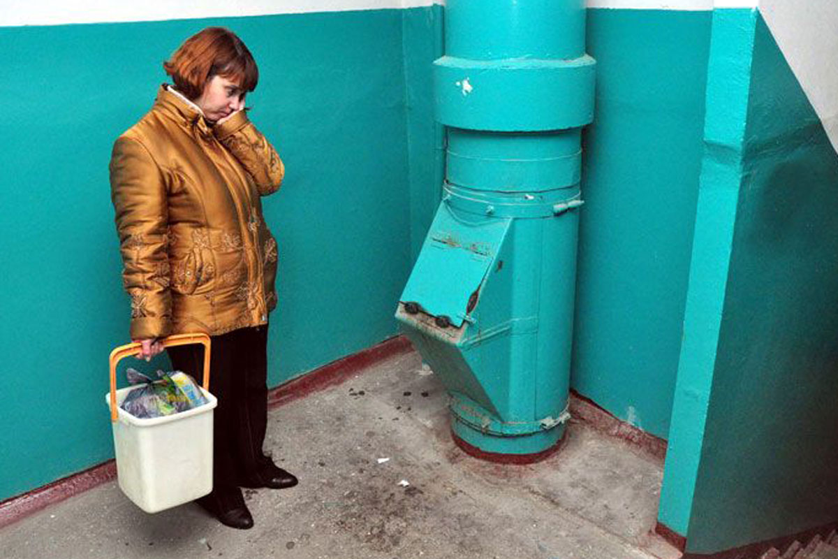 В харьковские дома предлагают вернуть мусоропроводы