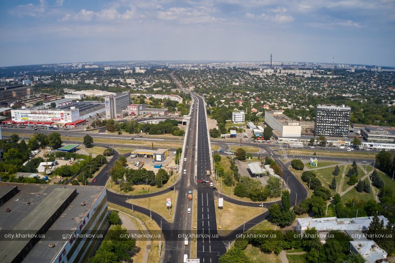 В Харькове открывают часть Коммунального моста (фото)