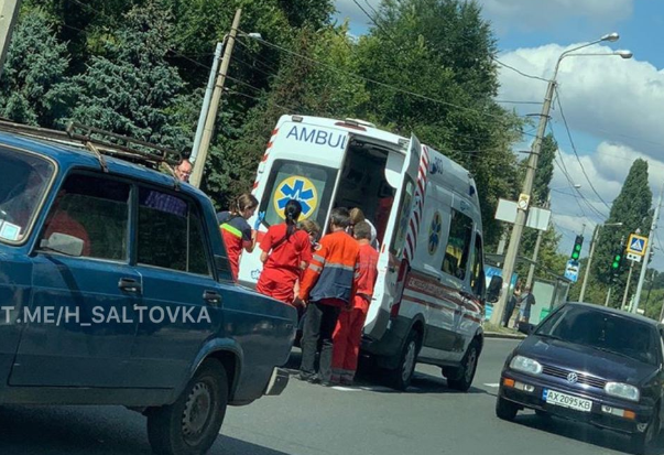 На Клочковской - авария со скорой (фото)