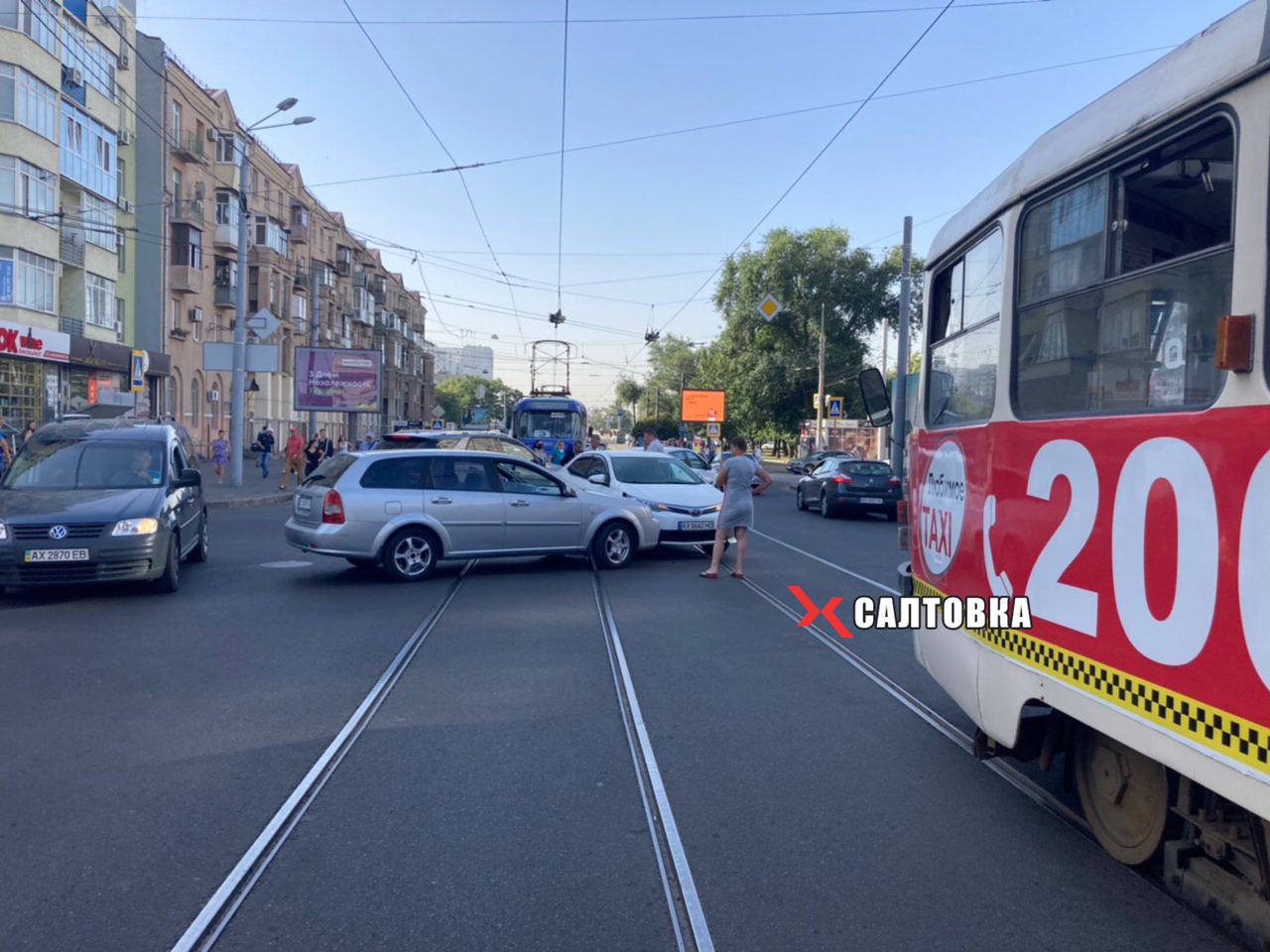 Авария в центре заблокировала движение трамваев (фото)
