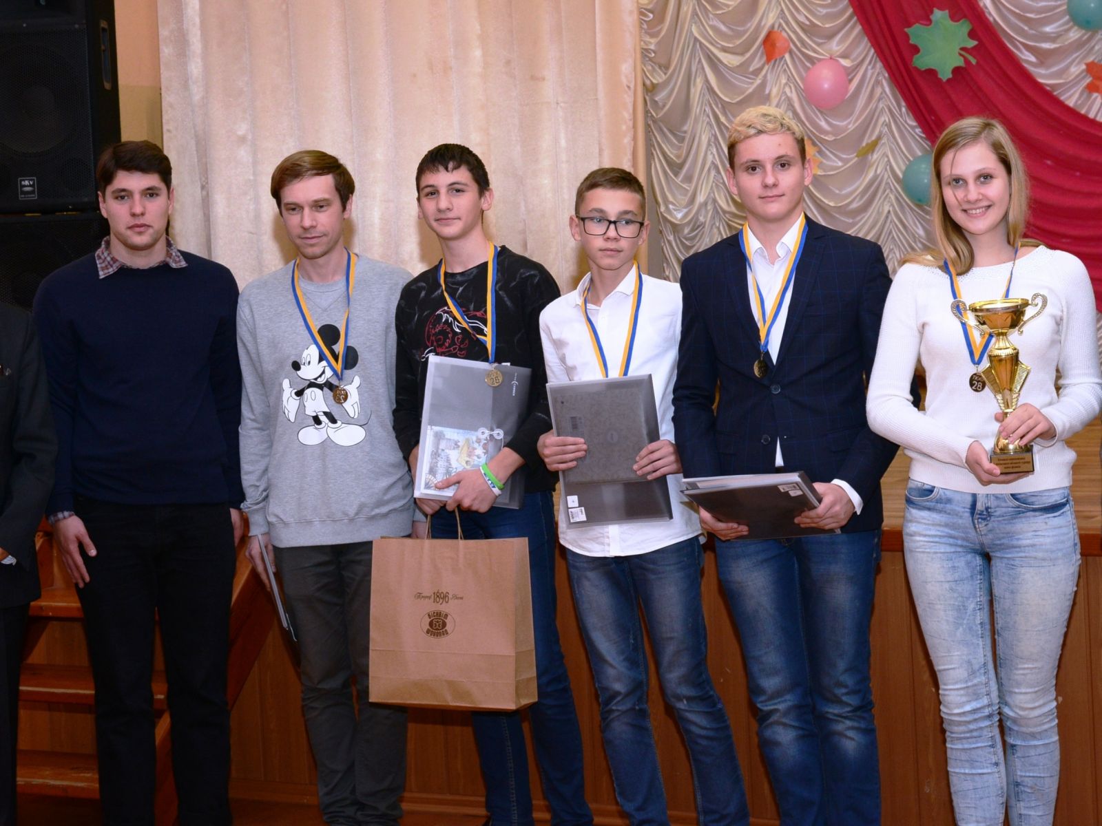 Школьники из Харькова победили физиков из 10 стран