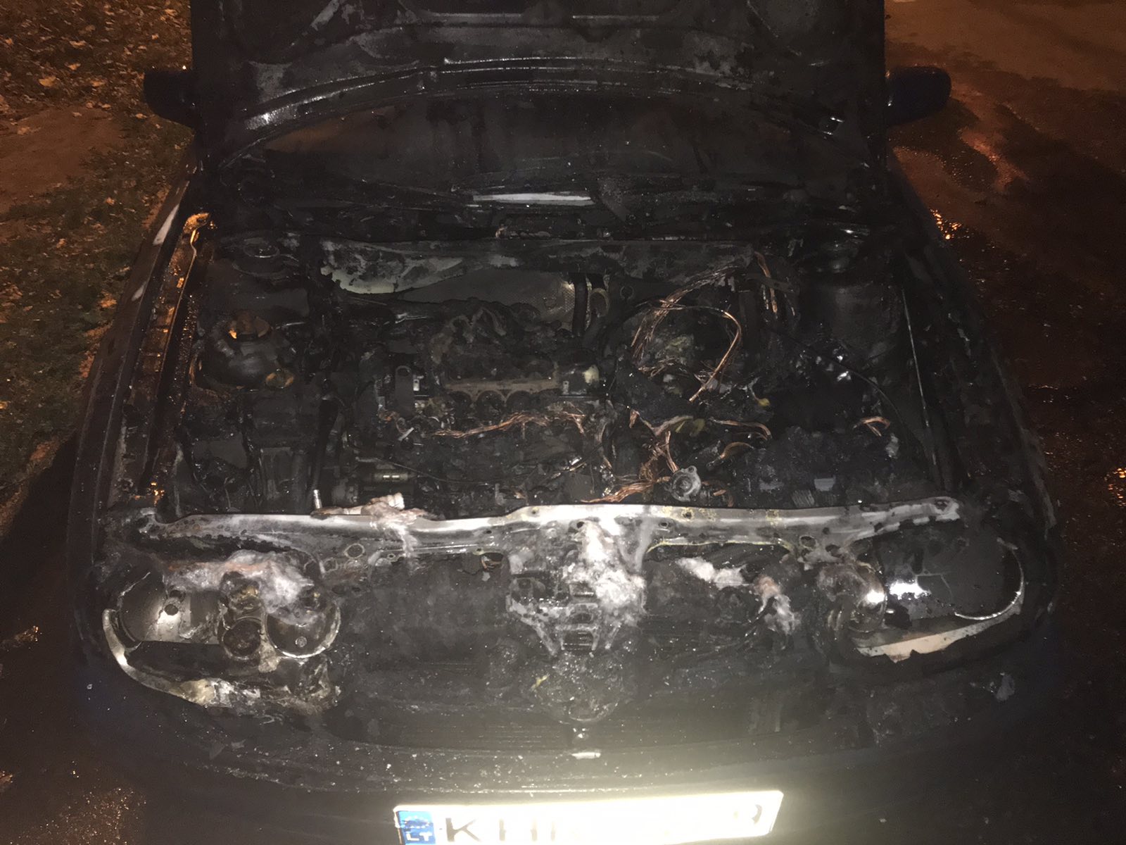 На Московском проспекте загорелся автомобиль