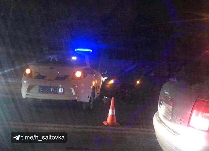 На Салтовке в аварию попали полицейские