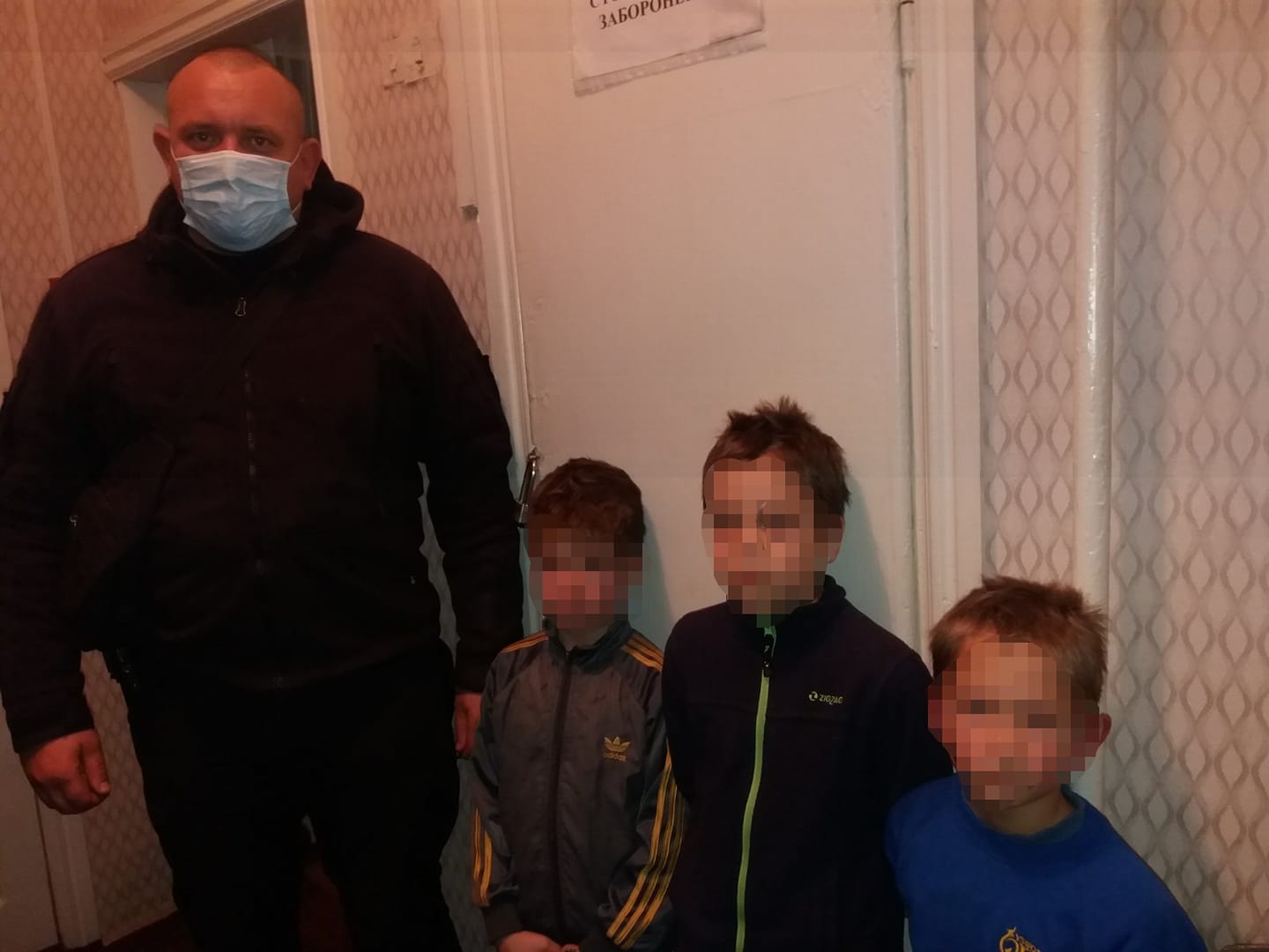 Из интерната под Харьковом сбежали три мальчика