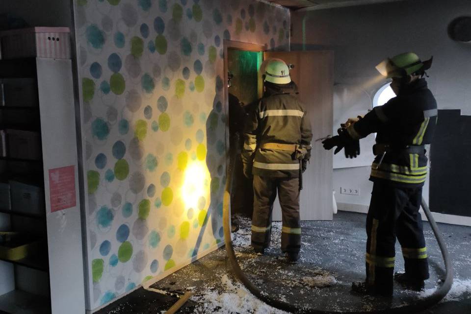 В Харькове - пожар в частном детском саду (фото)
