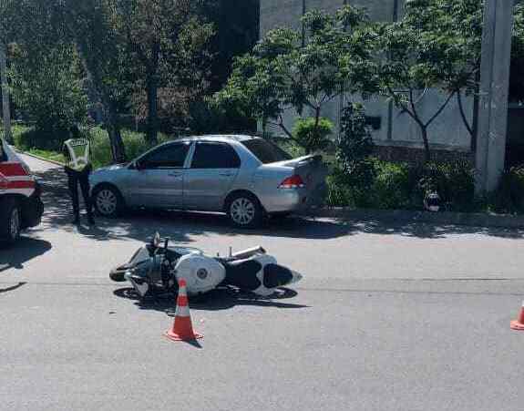 На Салтовке сбили мотоциклиста, его увезли в больницу