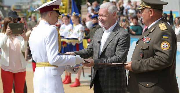 Игорь Терехов поздравил выпускников Кадетского корпуса