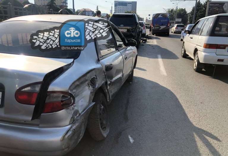 На Гагарина – ДТП, разбиты несколько машин (видео)