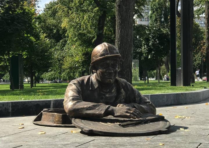 В центре Харькова появился новый памятник (фото)
