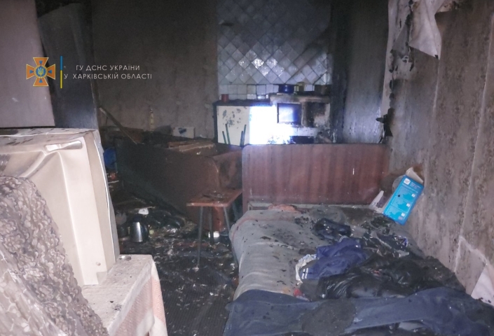 Под Харьковом мужчина сгорел в собственном доме из-за курения