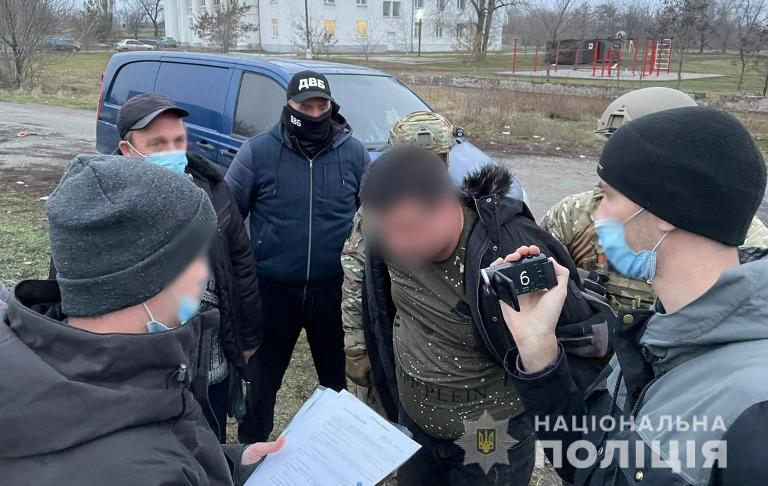 Полицейские поймали блогера, который плюнул в лицо патрульному в Харькове