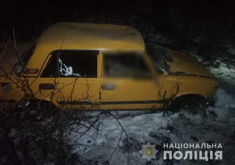 Под Харьковом машина вылетела в кювет, водитель погиб