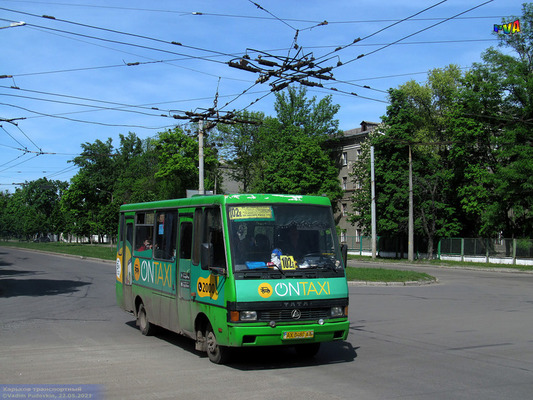 Харьковчане жалуются на расписание городского автобуса, который можно ждать часами