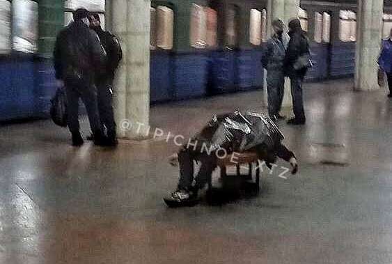 В харьковском метро - труп на лавочке